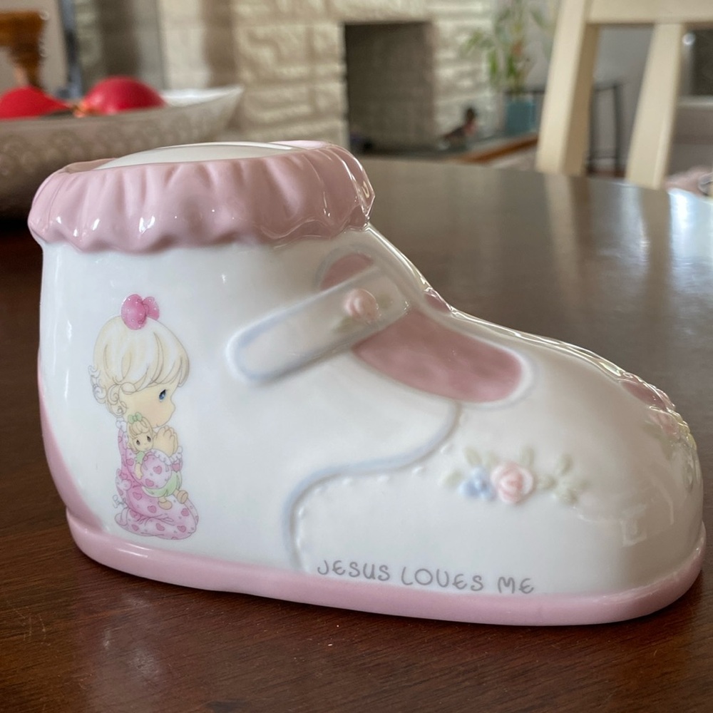 🙏💕Precious Moments “Jesus Loves Me” bootie bank vintage 1999 baby/girl/pink.